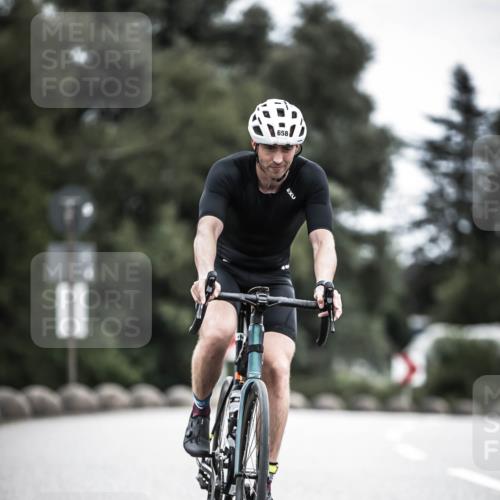 21.06.2026 - 29. Vierlanden-Triathlon H.Heesch http://msf.ph/oto/9910636 21.06.2026 12:00:39 Radfahren 658 meine-sportfotos.de