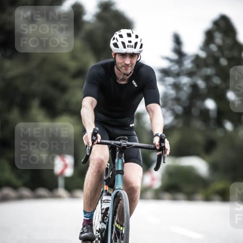 21.06.2026 - 29. Vierlanden-Triathlon H.Heesch http://msf.ph/oto/9910647 21.06.2026 12:00:39 Radfahren 658 meine-sportfotos.de