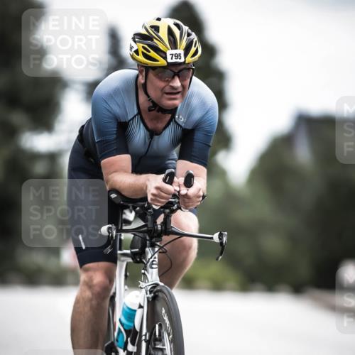 21.06.2026 - 29. Vierlanden-Triathlon H.Heesch http://msf.ph/oto/9910693 21.06.2026 12:00:50 Radfahren 237, 795 meine-sportfotos.de
