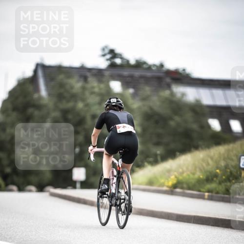 21.06.2026 - 29. Vierlanden-Triathlon H.Heesch http://msf.ph/oto/9910711 21.06.2026 12:01:01 Radfahren 664, 848 meine-sportfotos.de