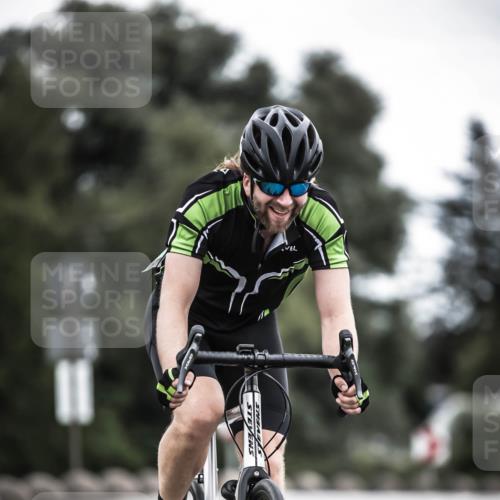 21.06.2026 - 29. Vierlanden-Triathlon H.Heesch http://msf.ph/oto/9910719 21.06.2026 12:01:28 Radfahren 665, 719, 896 meine-sportfotos.de