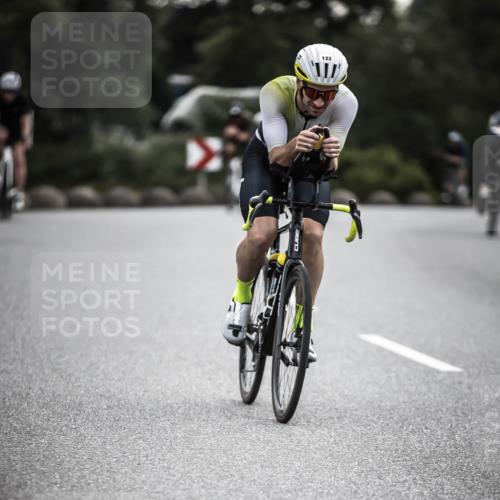 21.06.2026 - 29. Vierlanden-Triathlon H.Heesch http://msf.ph/oto/9910722 21.06.2026 09:35:49 Radfahren 105, 122, 161, 198, 270, 279 meine-sportfotos.de