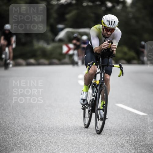 21.06.2026 - 29. Vierlanden-Triathlon H.Heesch http://msf.ph/oto/9910724 21.06.2026 09:35:49 Radfahren 105, 122, 161, 198, 270, 279 meine-sportfotos.de