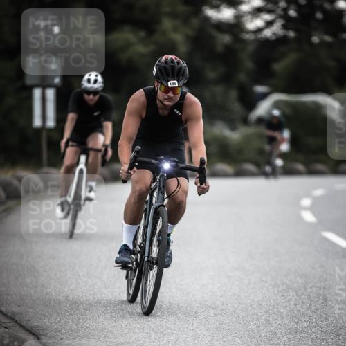 21.06.2026 - 29. Vierlanden-Triathlon H.Heesch http://msf.ph/oto/9910742 21.06.2026 09:35:51 Radfahren 86, 105, 122, 161, 198, 270, 279 meine-sportfotos.de