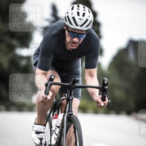 21.06.2026 - 29. Vierlanden-Triathlon H.Heesch http://msf.ph/oto/9910773 21.06.2026 12:01:54 Radfahren 252, 763 meine-sportfotos.de