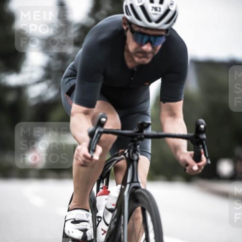 21.06.2026 - 29. Vierlanden-Triathlon H.Heesch http://msf.ph/oto/9910777 21.06.2026 12:01:54 Radfahren 252, 763 meine-sportfotos.de