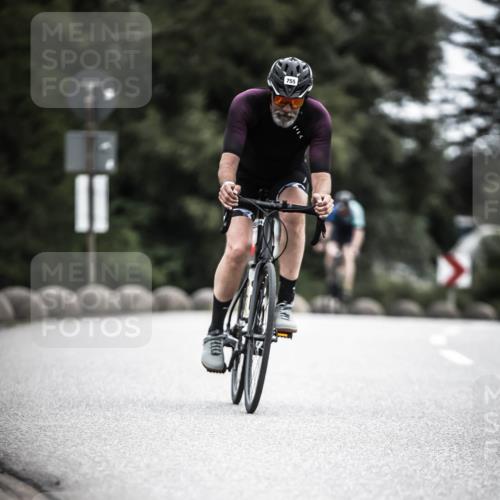 21.06.2026 - 29. Vierlanden-Triathlon H.Heesch http://msf.ph/oto/9910789 21.06.2026 12:02:04 Radfahren 661, 755, 758 meine-sportfotos.de