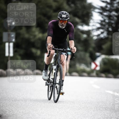 21.06.2026 - 29. Vierlanden-Triathlon H.Heesch http://msf.ph/oto/9910795 21.06.2026 12:02:04 Radfahren 661, 755, 758 meine-sportfotos.de