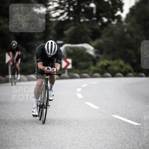 21.06.2026 - 29. Vierlanden-Triathlon H.Heesch http://msf.ph/oto/9910822 21.06.2026 09:35:58 Radfahren 75, 86, 90, 176, 198, 200, 270 meine-sportfotos.de