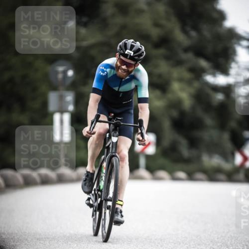 21.06.2026 - 29. Vierlanden-Triathlon H.Heesch http://msf.ph/oto/9910831 21.06.2026 12:02:08 Radfahren 661, 755, 758, 885 meine-sportfotos.de