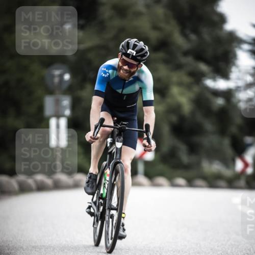 21.06.2026 - 29. Vierlanden-Triathlon H.Heesch http://msf.ph/oto/9910833 21.06.2026 12:02:08 Radfahren 661, 755, 758, 885 meine-sportfotos.de