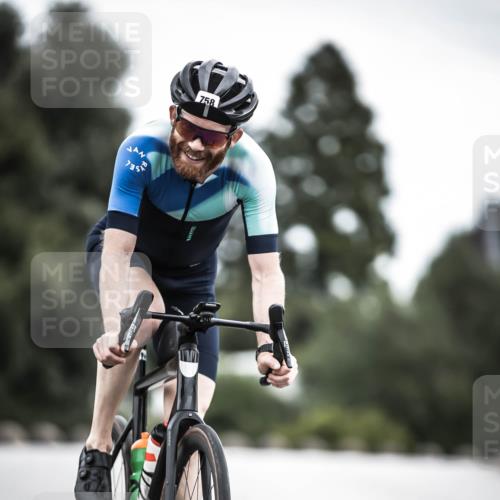 21.06.2026 - 29. Vierlanden-Triathlon H.Heesch http://msf.ph/oto/9910857 21.06.2026 12:02:09 Radfahren 661, 755, 758, 885 meine-sportfotos.de