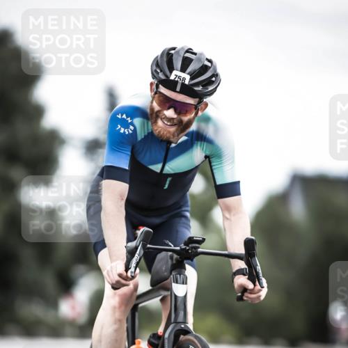 21.06.2026 - 29. Vierlanden-Triathlon H.Heesch http://msf.ph/oto/9910863 21.06.2026 12:02:09 Radfahren 661, 755, 758, 885 meine-sportfotos.de