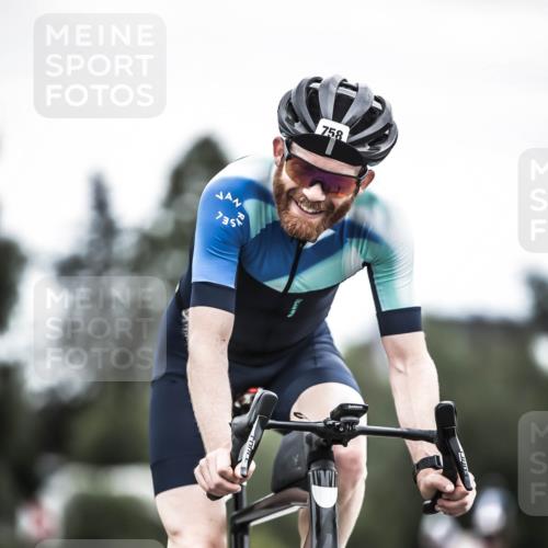 21.06.2026 - 29. Vierlanden-Triathlon H.Heesch http://msf.ph/oto/9910867 21.06.2026 12:02:09 Radfahren 661, 755, 758, 885 meine-sportfotos.de