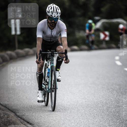 21.06.2026 - 29. Vierlanden-Triathlon H.Heesch http://msf.ph/oto/9910898 21.06.2026 09:36:12 Radfahren 6, 130, 135, 180 meine-sportfotos.de