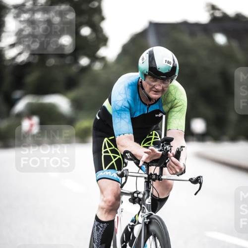 21.06.2026 - 29. Vierlanden-Triathlon H.Heesch http://msf.ph/oto/9910938 21.06.2026 09:36:17 Radfahren 6, 23, 111, 130, 135, 180, 216, 283 meine-sportfotos.de