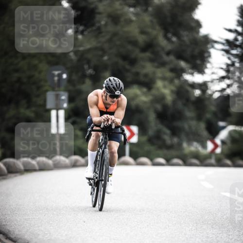 21.06.2026 - 29. Vierlanden-Triathlon H.Heesch http://msf.ph/oto/9910979 21.06.2026 09:26:27 Radfahren 55, 78, 106 meine-sportfotos.de