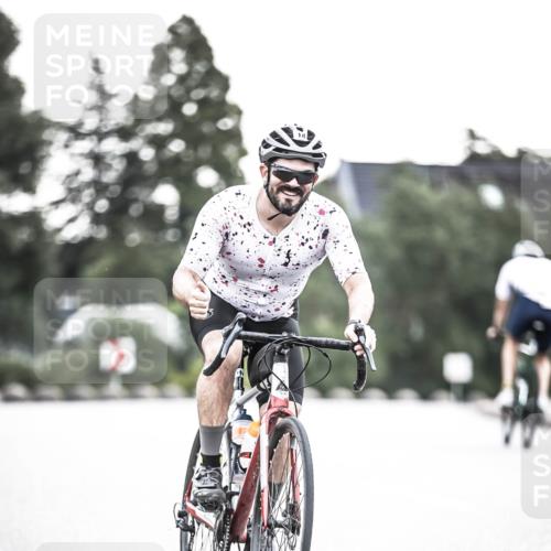 21.06.2026 - 29. Vierlanden-Triathlon H.Heesch http://msf.ph/oto/9911002 21.06.2026 09:36:47 Radfahren 18 meine-sportfotos.de