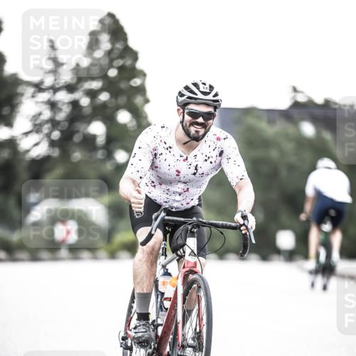 21.06.2026 - 29. Vierlanden-Triathlon H.Heesch http://msf.ph/oto/9911004 21.06.2026 09:36:48 Radfahren 18 meine-sportfotos.de
