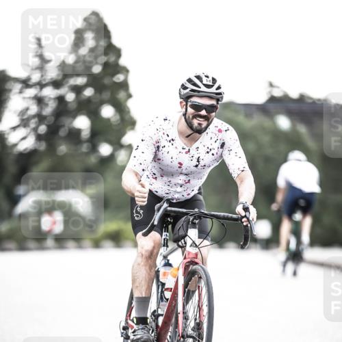21.06.2026 - 29. Vierlanden-Triathlon H.Heesch http://msf.ph/oto/9911006 21.06.2026 09:36:48 Radfahren 18 meine-sportfotos.de