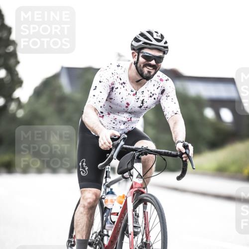 21.06.2026 - 29. Vierlanden-Triathlon H.Heesch http://msf.ph/oto/9911014 21.06.2026 09:36:48 Radfahren 18 meine-sportfotos.de