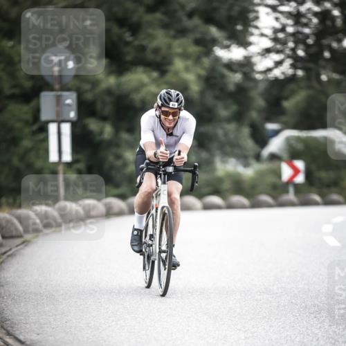 21.06.2026 - 29. Vierlanden-Triathlon H.Heesch http://msf.ph/oto/9911038 21.06.2026 09:37:07 Radfahren 83 meine-sportfotos.de