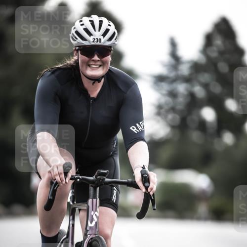 21.06.2026 - 29. Vierlanden-Triathlon H.Heesch http://msf.ph/oto/9911043 21.06.2026 09:26:55 Radfahren 90, 197, 230, 1355 meine-sportfotos.de