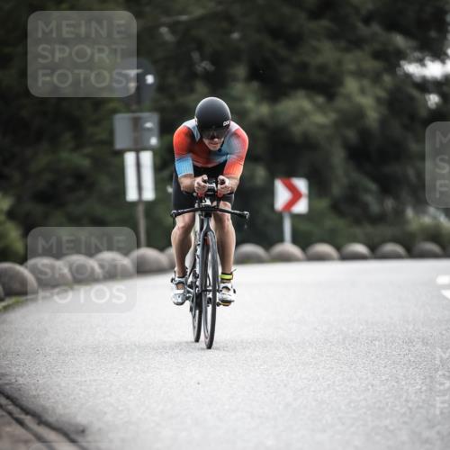 21.06.2026 - 29. Vierlanden-Triathlon H.Heesch http://msf.ph/oto/9911049 21.06.2026 09:26:59 Radfahren 75, 197, 1355 meine-sportfotos.de
