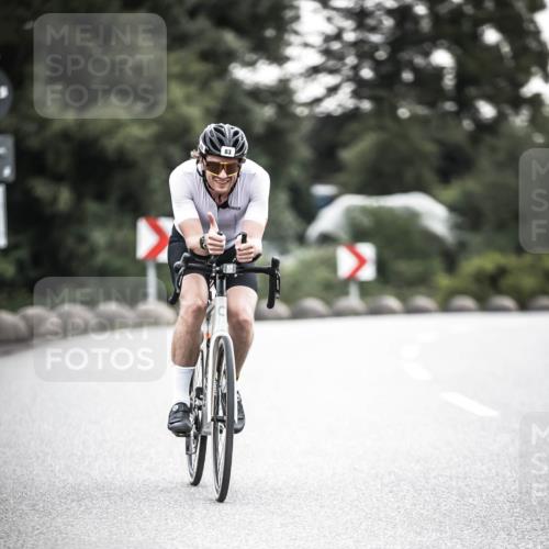 21.06.2026 - 29. Vierlanden-Triathlon H.Heesch http://msf.ph/oto/9911050 21.06.2026 09:37:07 Radfahren 83 meine-sportfotos.de