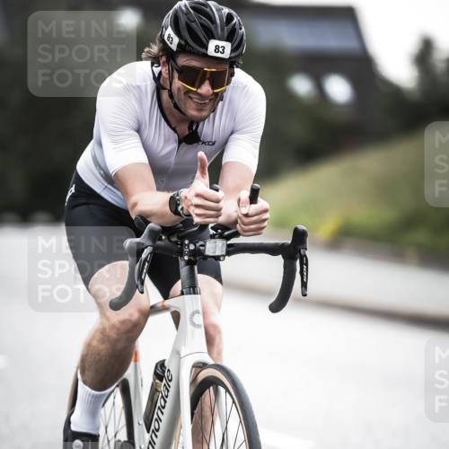 21.06.2026 - 29. Vierlanden-Triathlon H.Heesch http://msf.ph/oto/9911072 21.06.2026 09:37:08 Radfahren 83, 261 meine-sportfotos.de