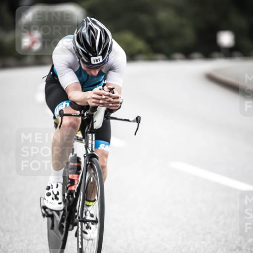 21.06.2026 - 29. Vierlanden-Triathlon H.Heesch http://msf.ph/oto/9911089 21.06.2026 09:37:31 Radfahren 181, 290 meine-sportfotos.de