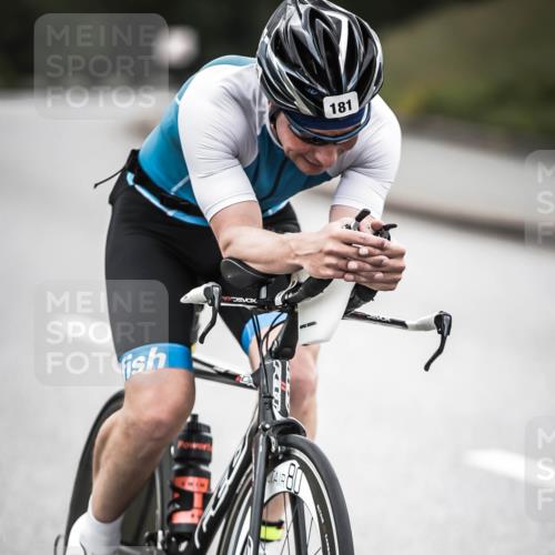 21.06.2026 - 29. Vierlanden-Triathlon H.Heesch http://msf.ph/oto/9911103 21.06.2026 09:37:31 Radfahren 181, 290 meine-sportfotos.de