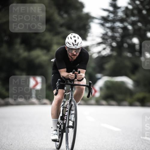 21.06.2026 - 29. Vierlanden-Triathlon H.Heesch http://msf.ph/oto/9911105 21.06.2026 09:27:08 Radfahren 27, 75, 84, 169, 198 meine-sportfotos.de