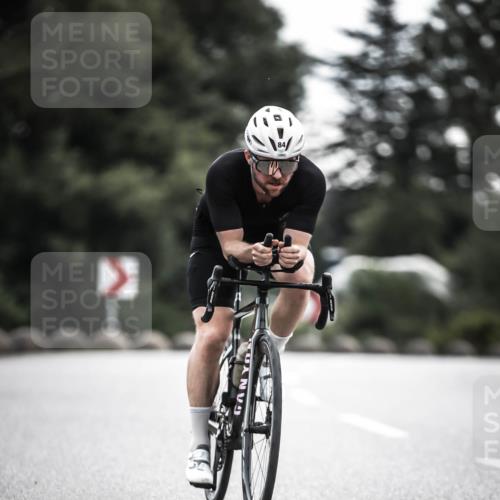 21.06.2026 - 29. Vierlanden-Triathlon H.Heesch http://msf.ph/oto/9911107 21.06.2026 09:27:08 Radfahren 27, 75, 84, 169, 198 meine-sportfotos.de