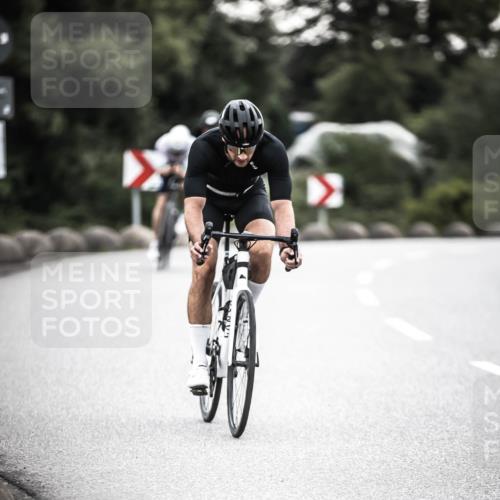 21.06.2026 - 29. Vierlanden-Triathlon H.Heesch http://msf.ph/oto/9911114 21.06.2026 09:37:44 Radfahren 5, 30, 69, 195 meine-sportfotos.de