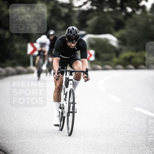 21.06.2026 - 29. Vierlanden-Triathlon H.Heesch http://msf.ph/oto/9911118 21.06.2026 09:37:44 Radfahren 5, 30, 69, 195 meine-sportfotos.de