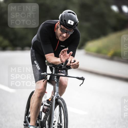 21.06.2026 - 29. Vierlanden-Triathlon H.Heesch http://msf.ph/oto/9911180 21.06.2026 09:37:49 Radfahren 5, 69, 195, 240 meine-sportfotos.de