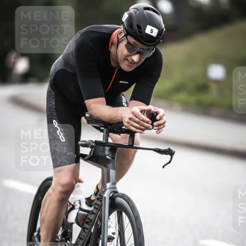 21.06.2026 - 29. Vierlanden-Triathlon H.Heesch http://msf.ph/oto/9911185 21.06.2026 09:37:49 Radfahren 5, 69, 195, 240 meine-sportfotos.de