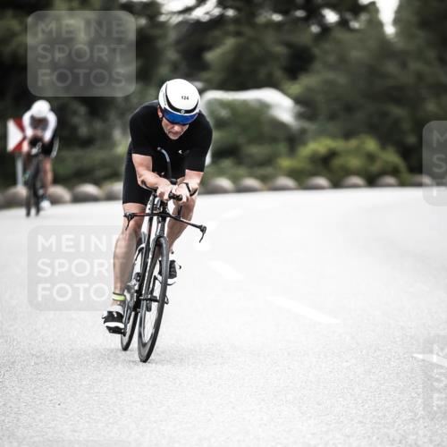 21.06.2026 - 29. Vierlanden-Triathlon H.Heesch http://msf.ph/oto/9911297 21.06.2026 09:39:56 Radfahren 124, 275 meine-sportfotos.de