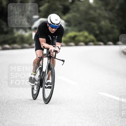 21.06.2026 - 29. Vierlanden-Triathlon H.Heesch http://msf.ph/oto/9911301 21.06.2026 09:39:56 Radfahren 124, 275 meine-sportfotos.de