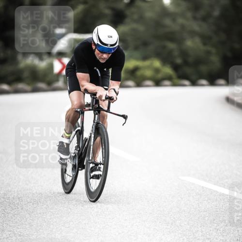 21.06.2026 - 29. Vierlanden-Triathlon H.Heesch http://msf.ph/oto/9911302 21.06.2026 09:39:56 Radfahren 124, 275 meine-sportfotos.de