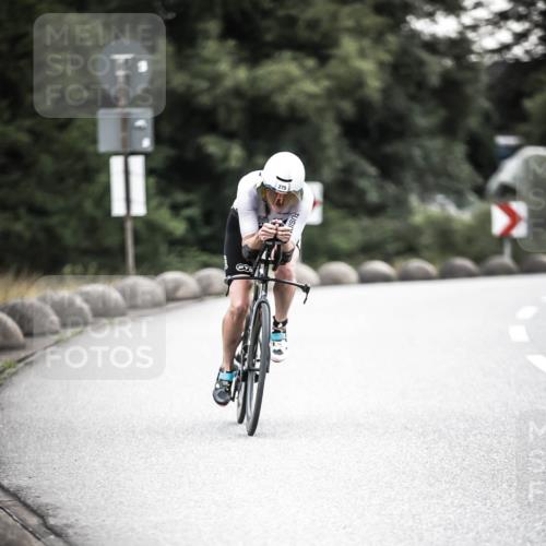 21.06.2026 - 29. Vierlanden-Triathlon H.Heesch http://msf.ph/oto/9911311 21.06.2026 09:39:58 Radfahren 124, 275 meine-sportfotos.de