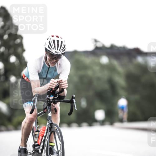 21.06.2026 - 29. Vierlanden-Triathlon H.Heesch http://msf.ph/oto/9911369 21.06.2026 09:40:50 Radfahren 36, 64, 115 meine-sportfotos.de