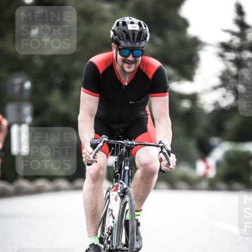 21.06.2026 - 29. Vierlanden-Triathlon H.Heesch http://msf.ph/oto/9911442 21.06.2026 09:41:43 Radfahren 15, 41, 48, 89, 146, 1353 meine-sportfotos.de