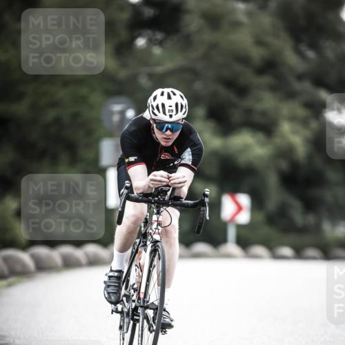 21.06.2026 - 29. Vierlanden-Triathlon H.Heesch http://msf.ph/oto/9911477 21.06.2026 09:41:50 Radfahren 15, 89 meine-sportfotos.de