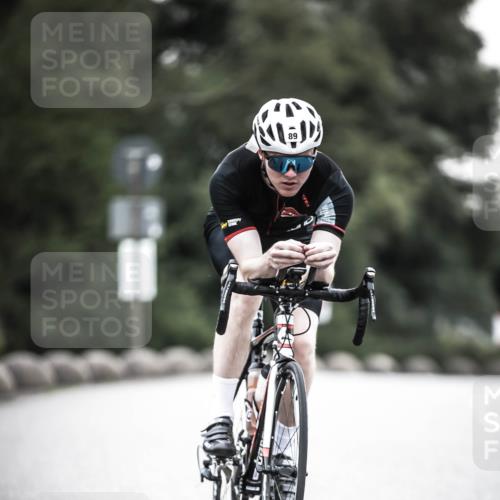 21.06.2026 - 29. Vierlanden-Triathlon H.Heesch http://msf.ph/oto/9911482 21.06.2026 09:41:50 Radfahren 15, 89 meine-sportfotos.de