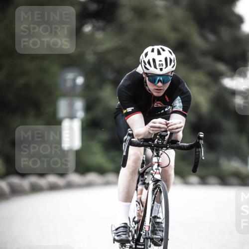 21.06.2026 - 29. Vierlanden-Triathlon H.Heesch http://msf.ph/oto/9911483 21.06.2026 09:41:50 Radfahren 15, 89 meine-sportfotos.de