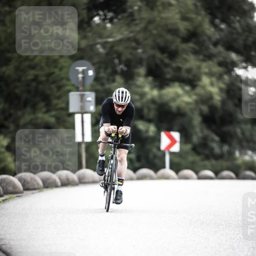 21.06.2026 - 29. Vierlanden-Triathlon H.Heesch http://msf.ph/oto/9911486 21.06.2026 09:42:02 Radfahren 191, 244, 1354 meine-sportfotos.de