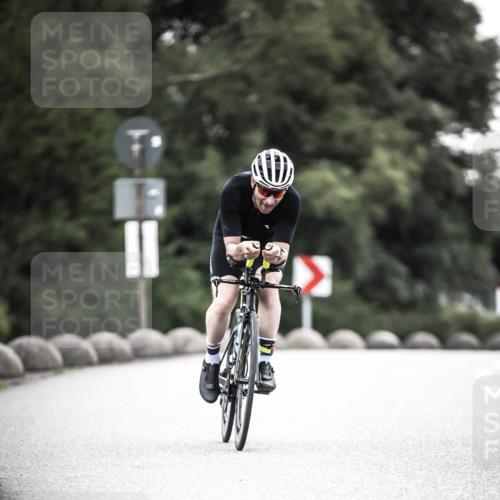 21.06.2026 - 29. Vierlanden-Triathlon H.Heesch http://msf.ph/oto/9911494 21.06.2026 09:42:03 Radfahren 191, 244, 1354 meine-sportfotos.de