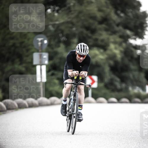 21.06.2026 - 29. Vierlanden-Triathlon H.Heesch http://msf.ph/oto/9911495 21.06.2026 09:42:03 Radfahren 191, 244, 1354 meine-sportfotos.de